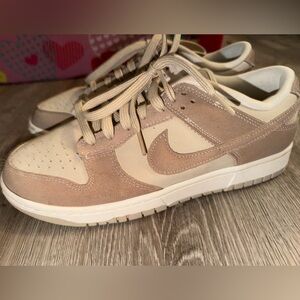 Nike Dunk Low Sneakers – Sail/Neutral Beige – Women’s 11 – Great Condition